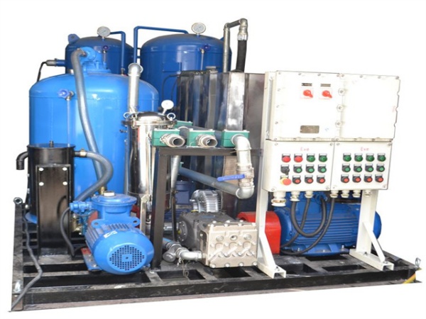 "《2025防爆高压清洗机推荐：德国技术+国产，解决油罐清洗难题》"